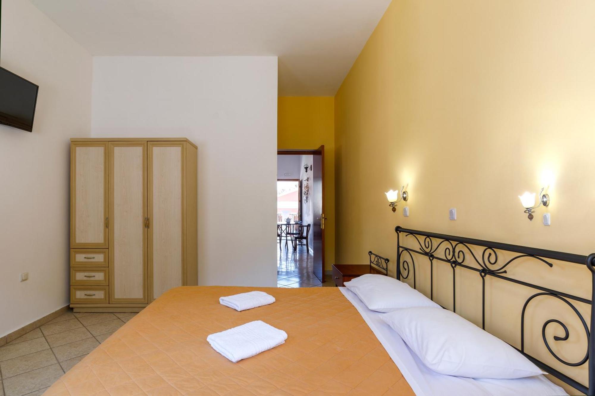 Opera House Hotel Sými Esterno foto